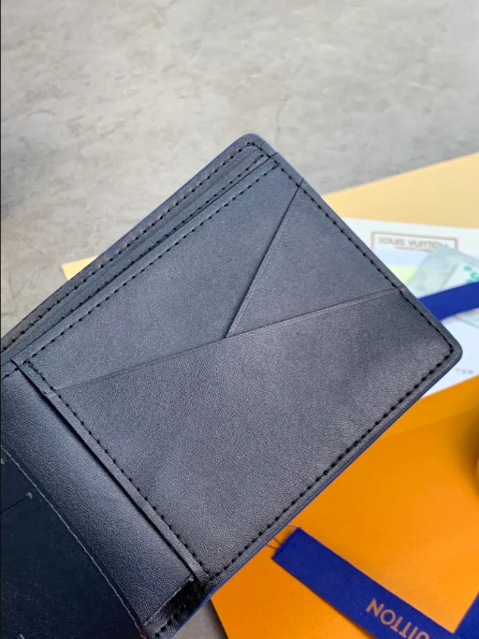 LV MULTIPLE WALLET- RRG087