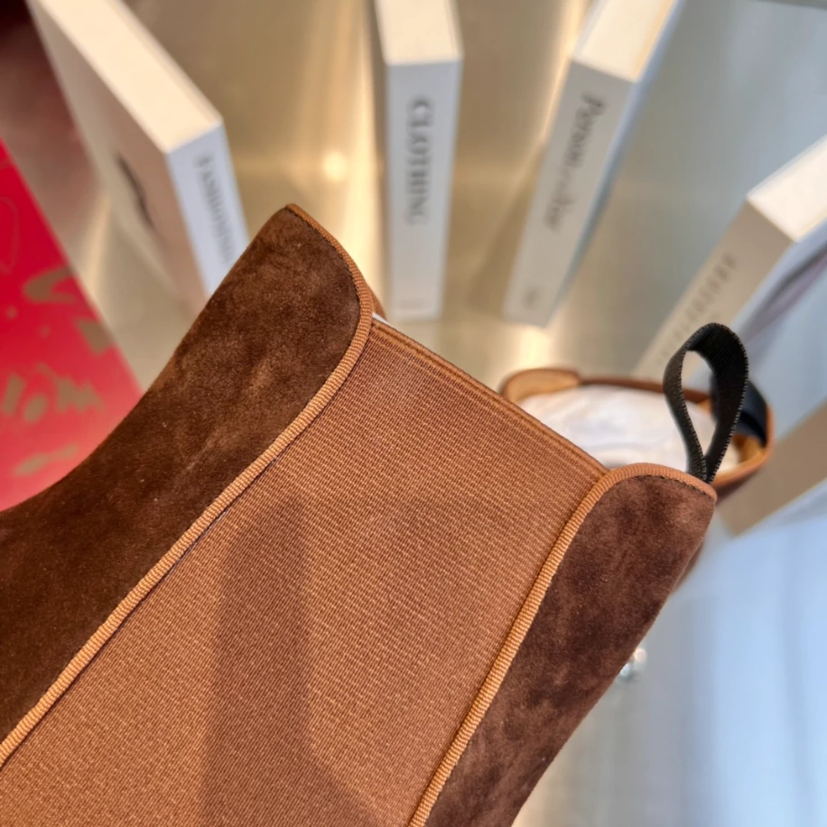 Ch**an louboutin high-top sneaker - cl178