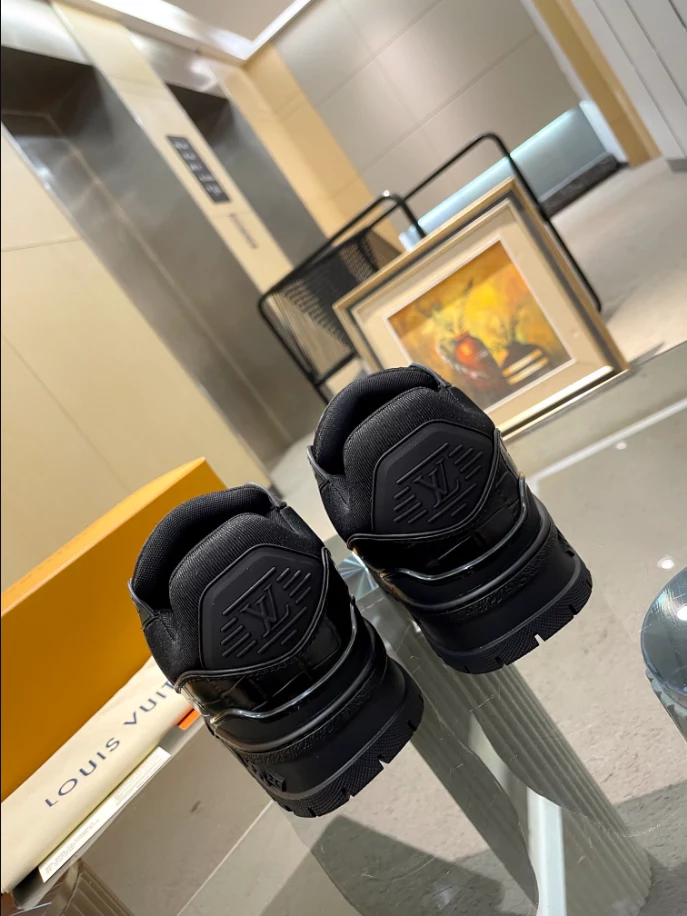 LV TRAINER MAXI SNEAKER