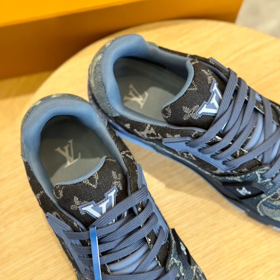 LV Trainer Sneaker