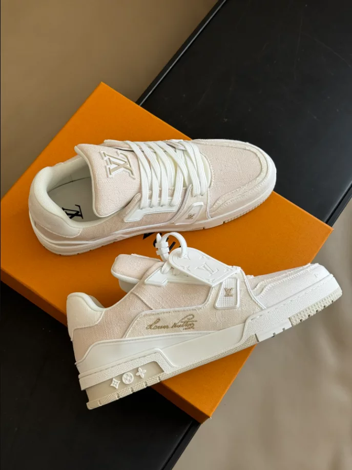 LV Trainer Sneaker