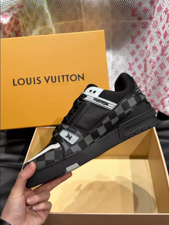 LV Trainer Sneaker