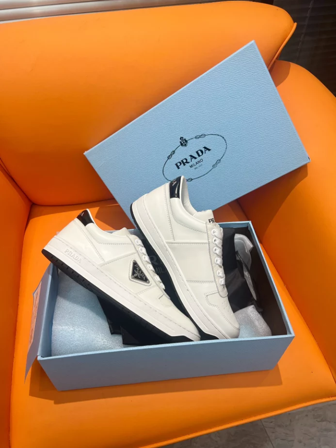 Pra*a downtown leather sneakers in white - prd010