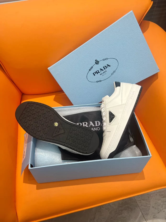 Pra*a downtown leather sneakers in white - prd010