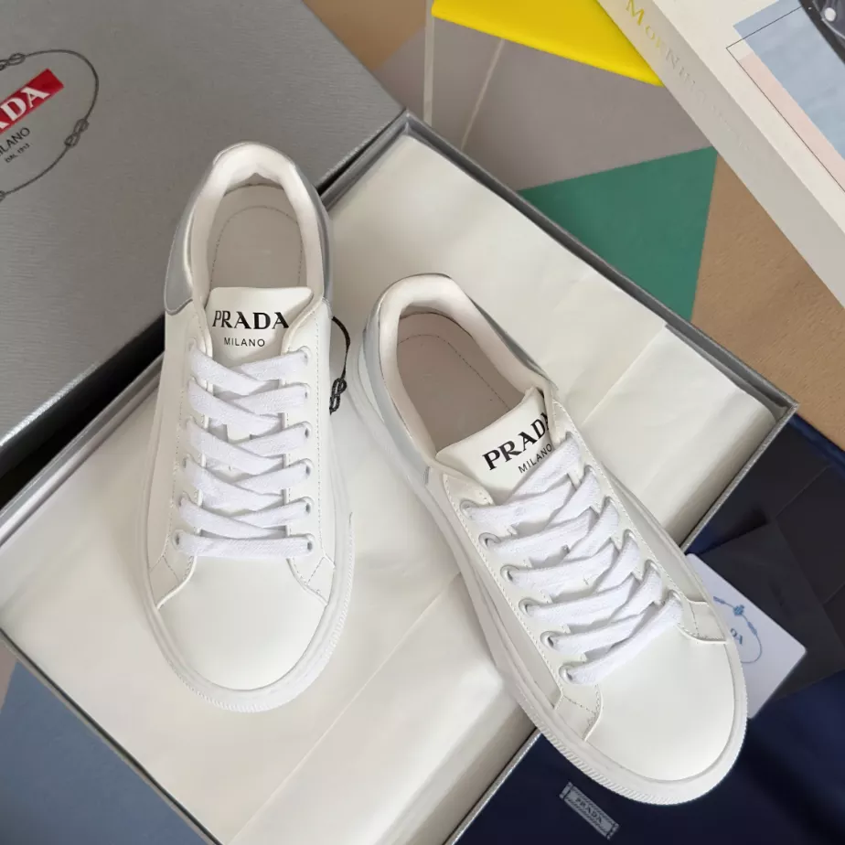 Pra*a leather low-top sneakers - prd062