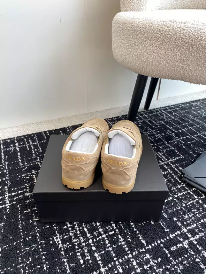 Pra*a trail faded suede sneakers in ecru - prd080