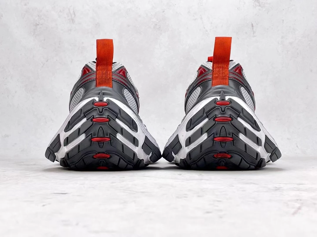 Ba*len*cia*ga men's 10xl sneaker in grey/white/red - bb271