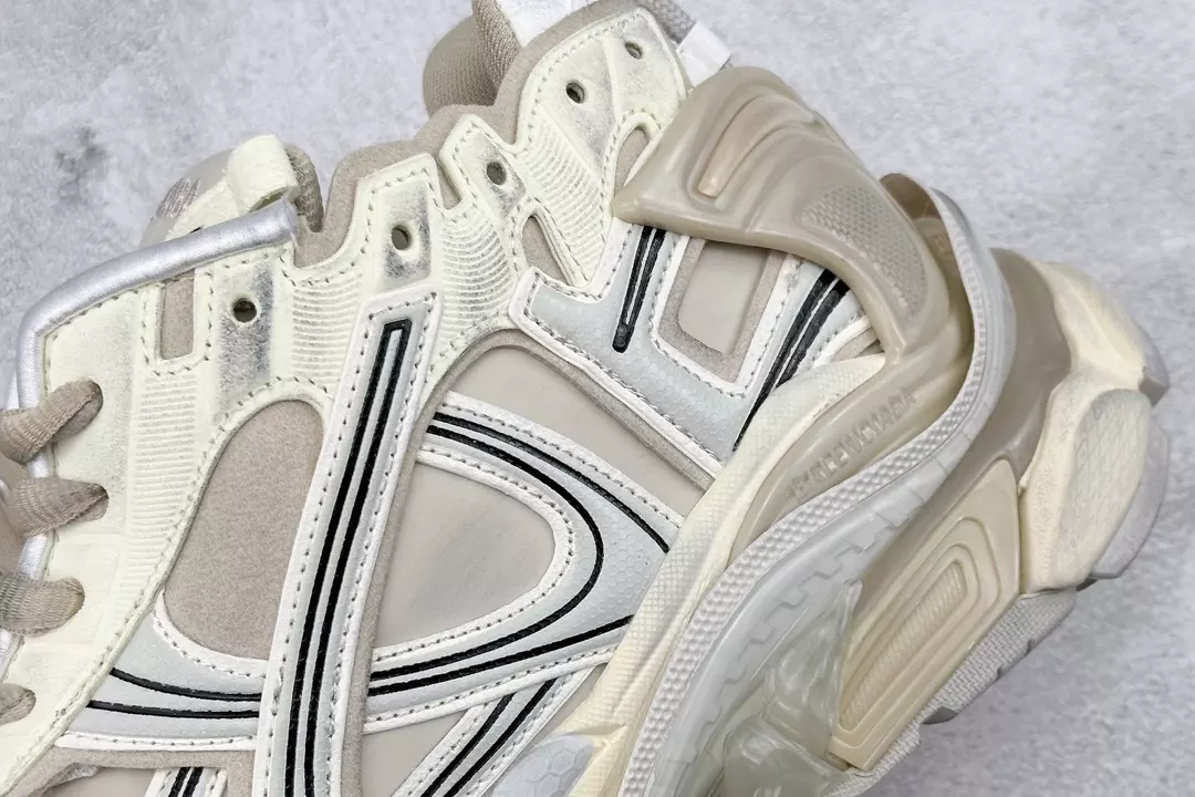 Ba*len*cia*ga runner sneaker in beige nylon and suede-like fabric - bb267