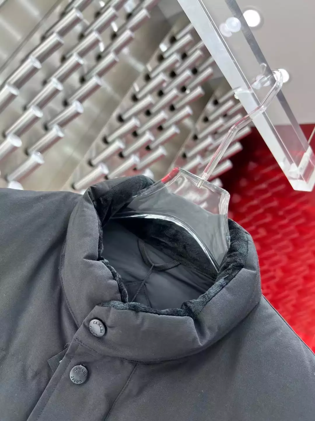 Can*a Go*e freestyle crew vest - repgod.org