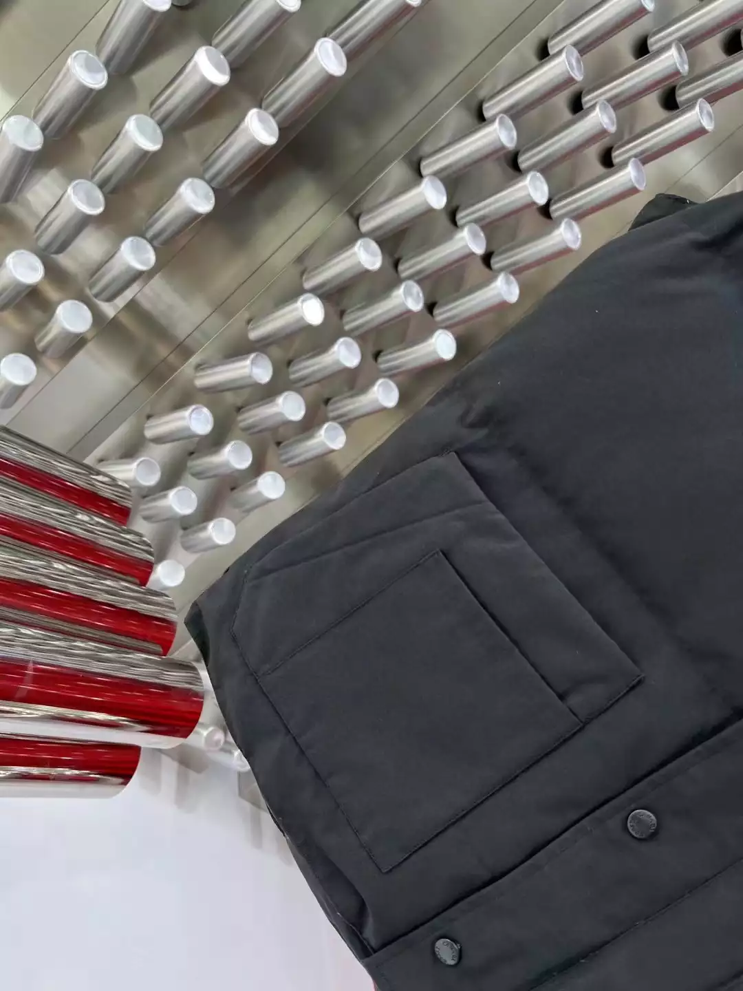 Can*a Go*e freestyle crew vest - repgod.org