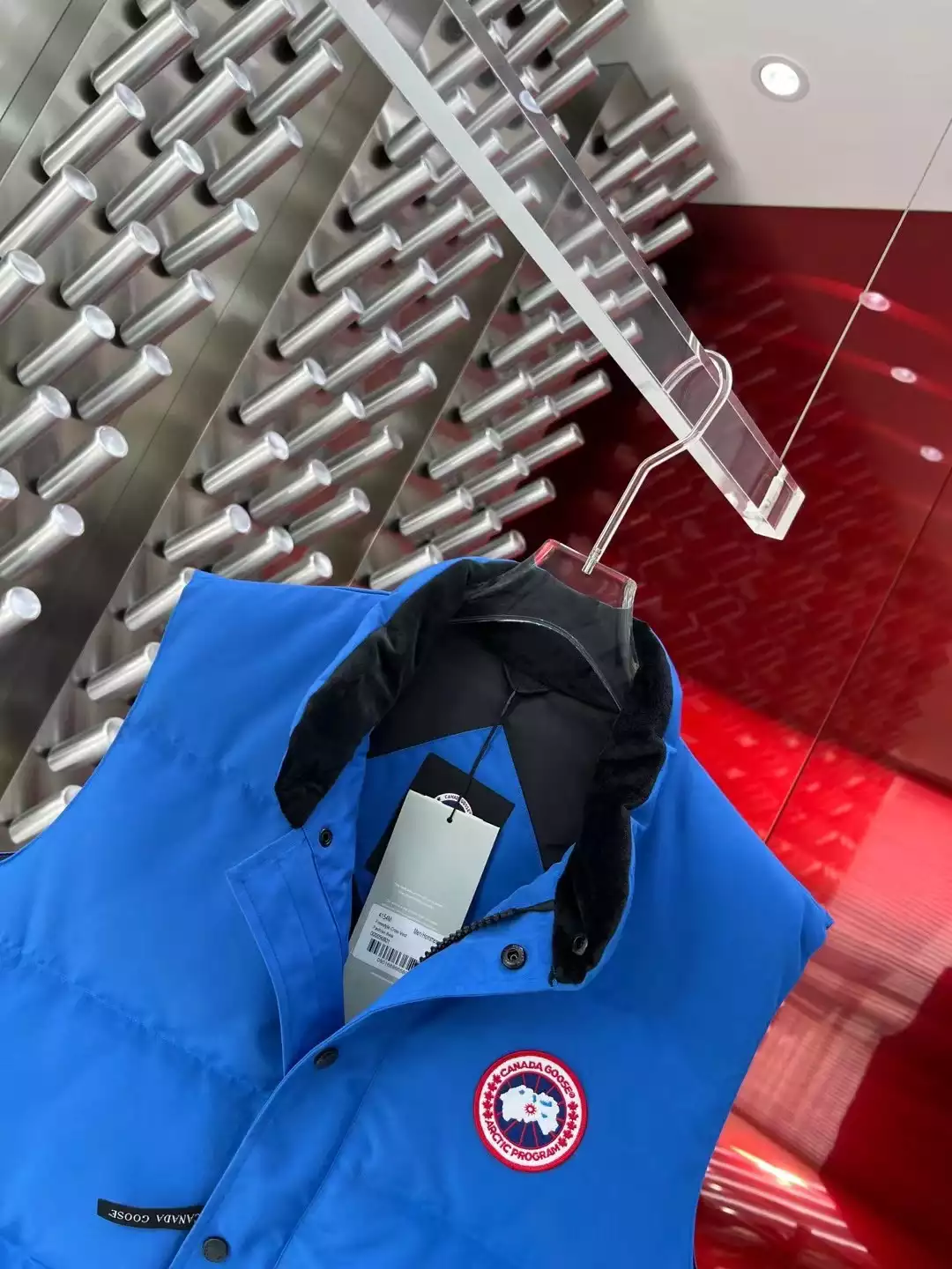 Can*a Go*e freestyle crew vest - repgod.org