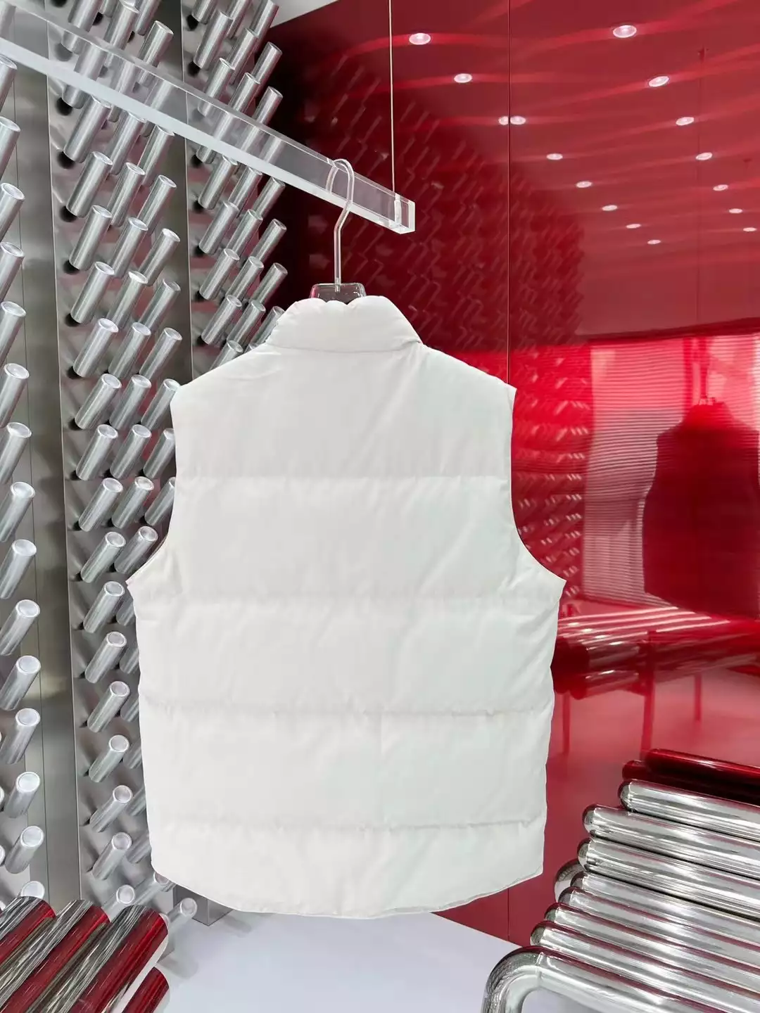 Can*a Go*e freestyle crew vest - repgod.org