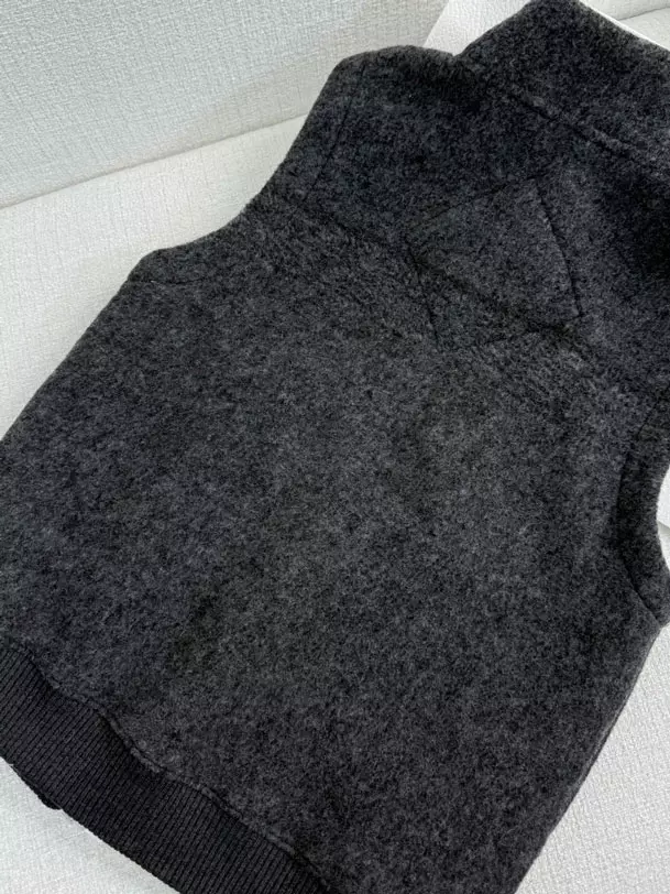 Can*a Go*e mersey vest kind fleece humanature - cg009