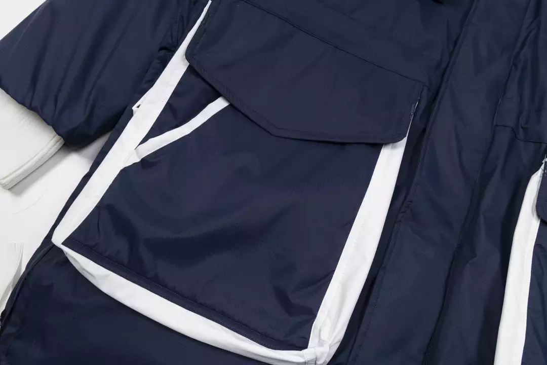 Can*a Go*e snow mantra parka - repgod.org