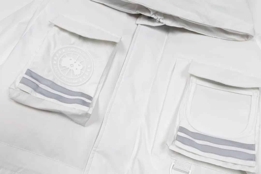 Can*a Go*e snow mantra parka - repgod.org