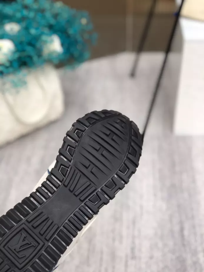 LV RUN AWAY SNEAKER