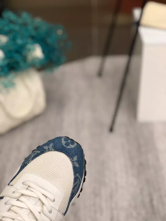 LV RUN AWAY SNEAKER