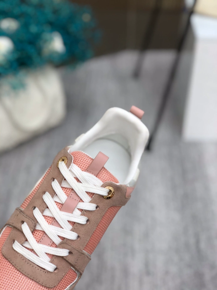 LV RUN AWAY SNEAKER