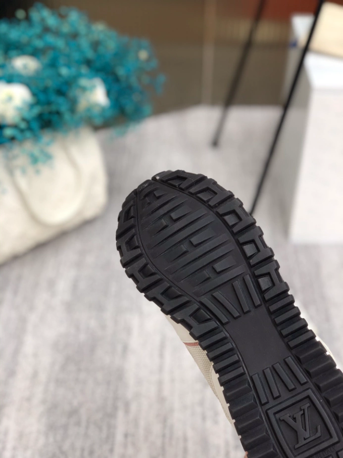 LV RUN AWAY SNEAKER