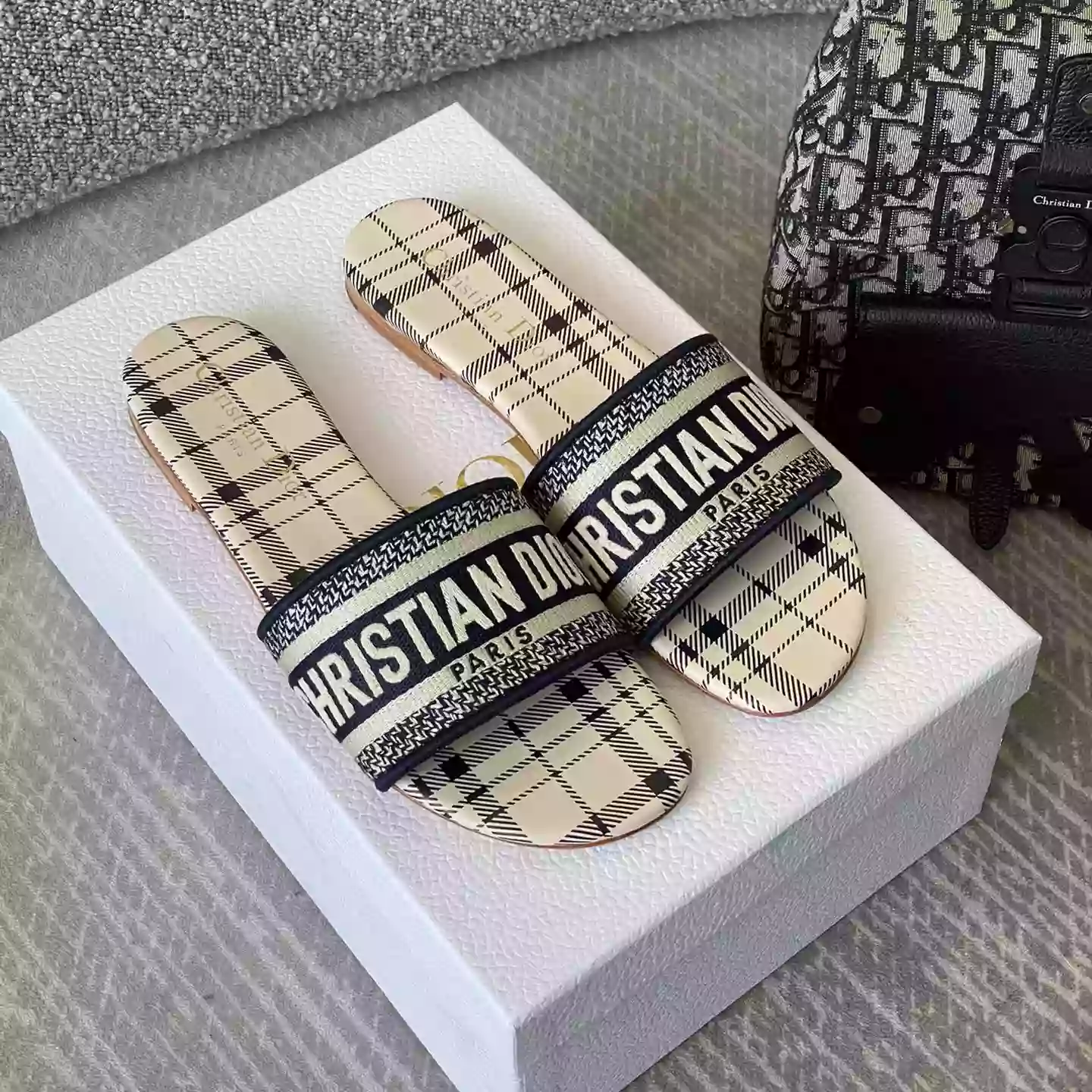 D*or slippers - sdd005