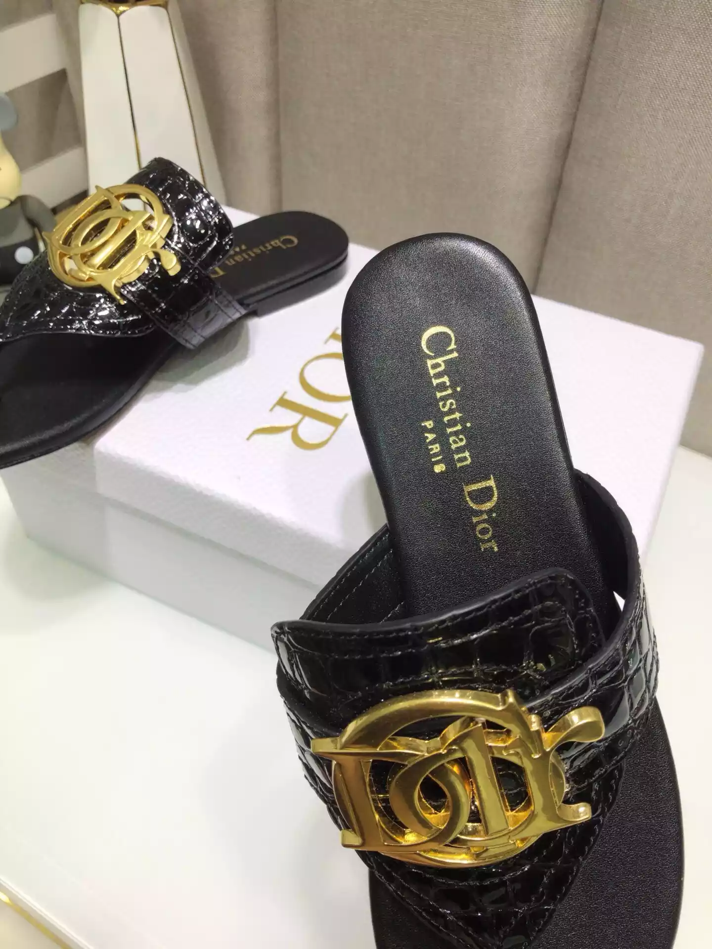 D*or slippers - sdd007