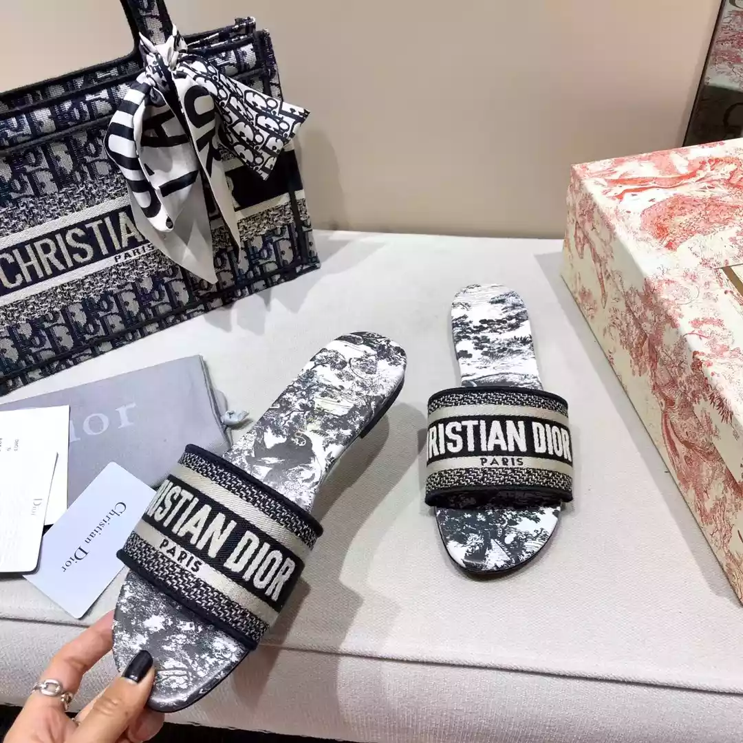 D*or slippers - sdd011