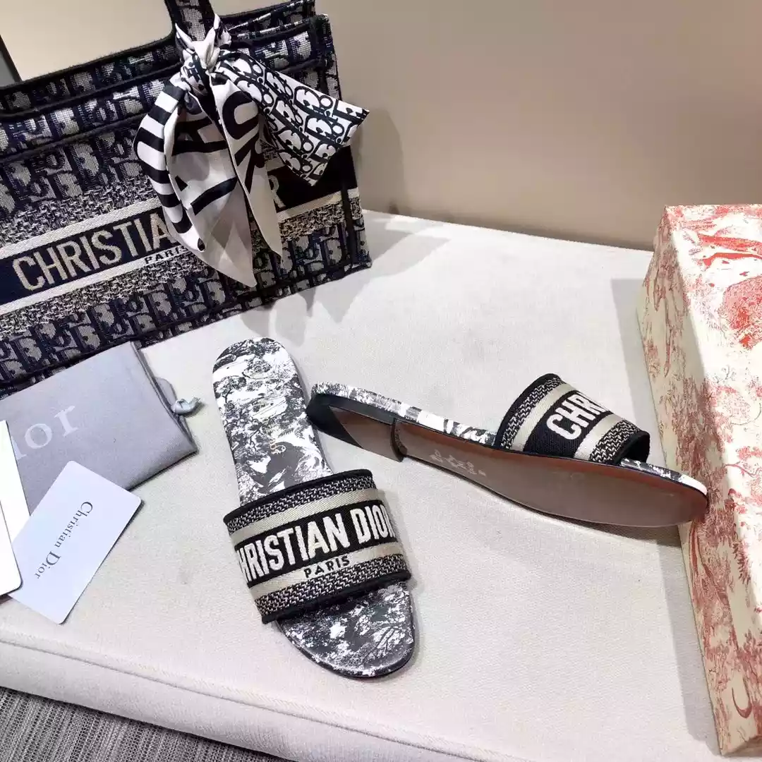 D*or slippers - sdd011