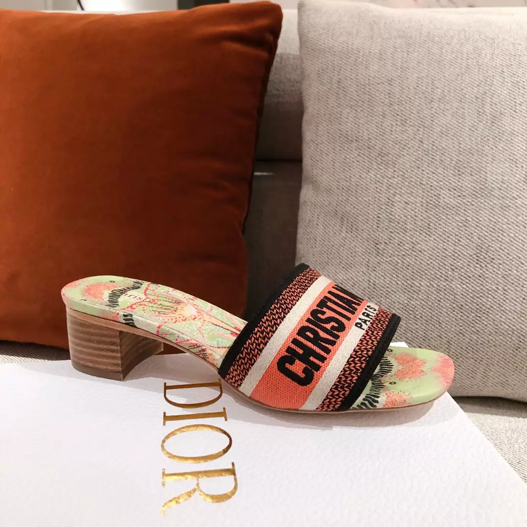 D*or slippers - sdd018