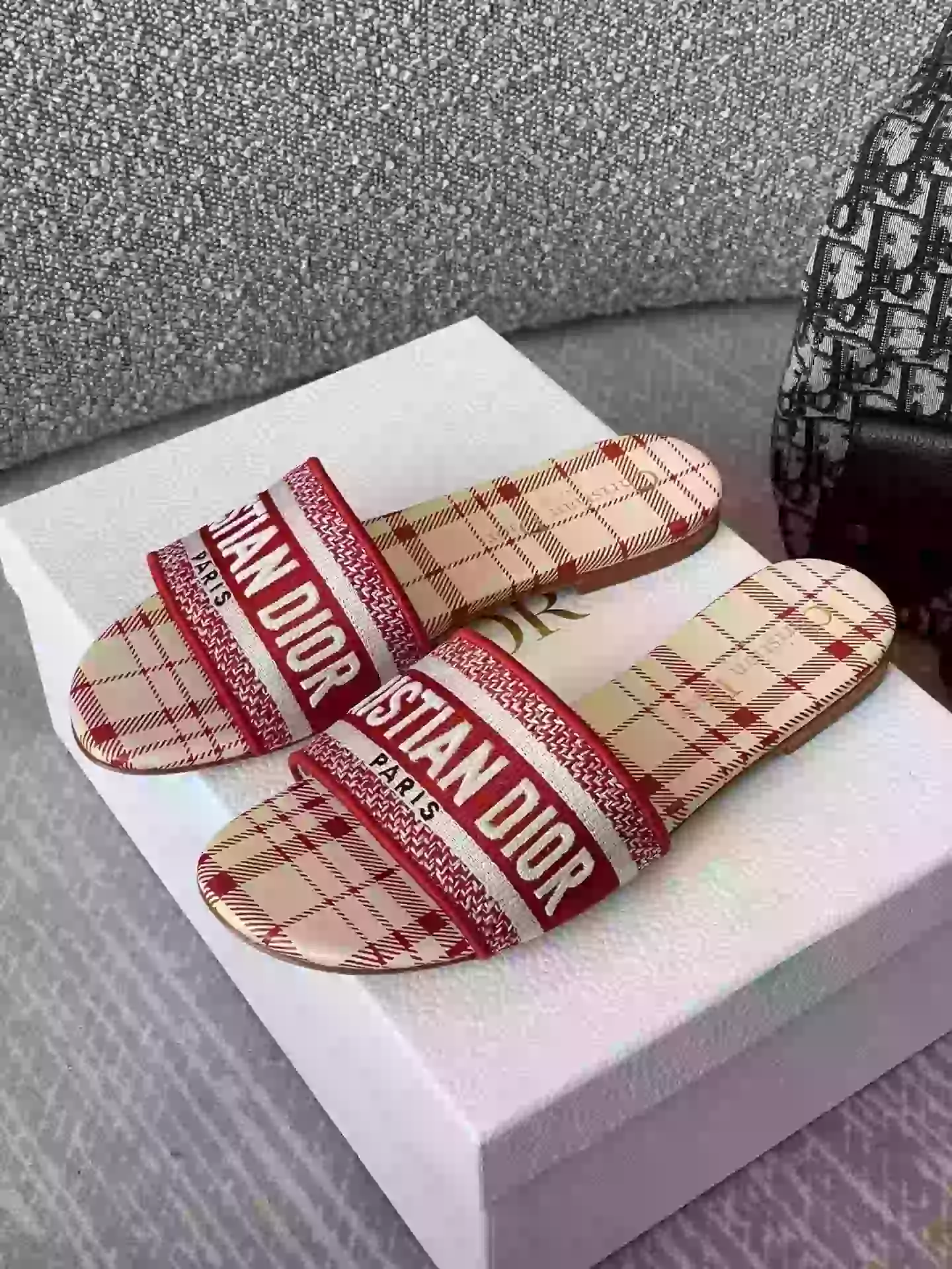 D*or slippers - sdd024