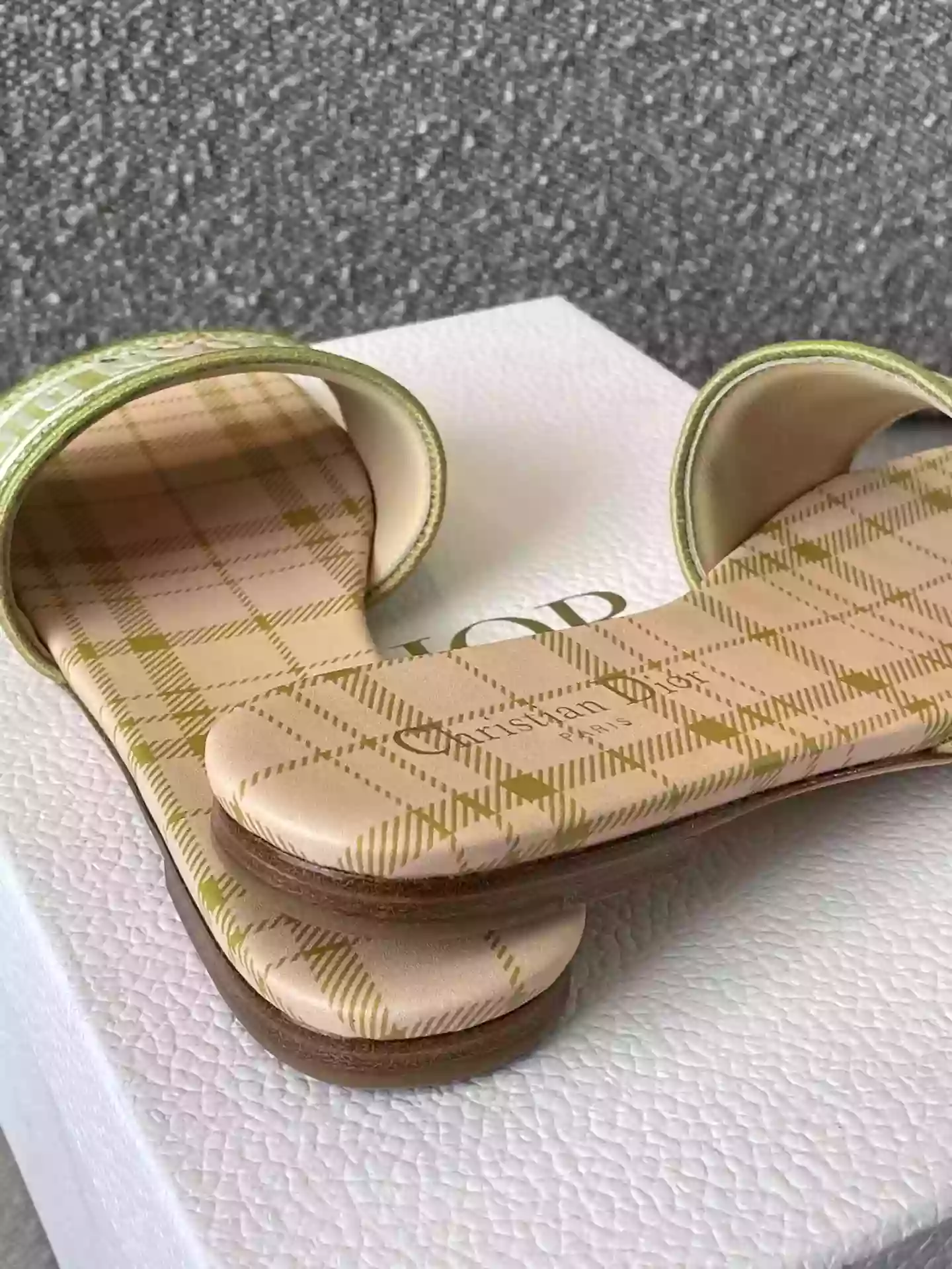 D*or slippers - sdd025