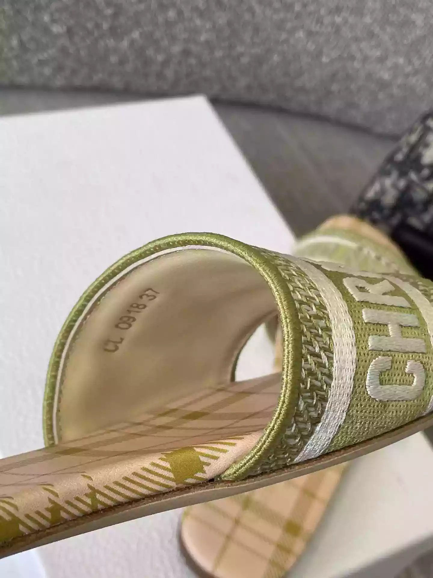 D*or slippers - sdd025