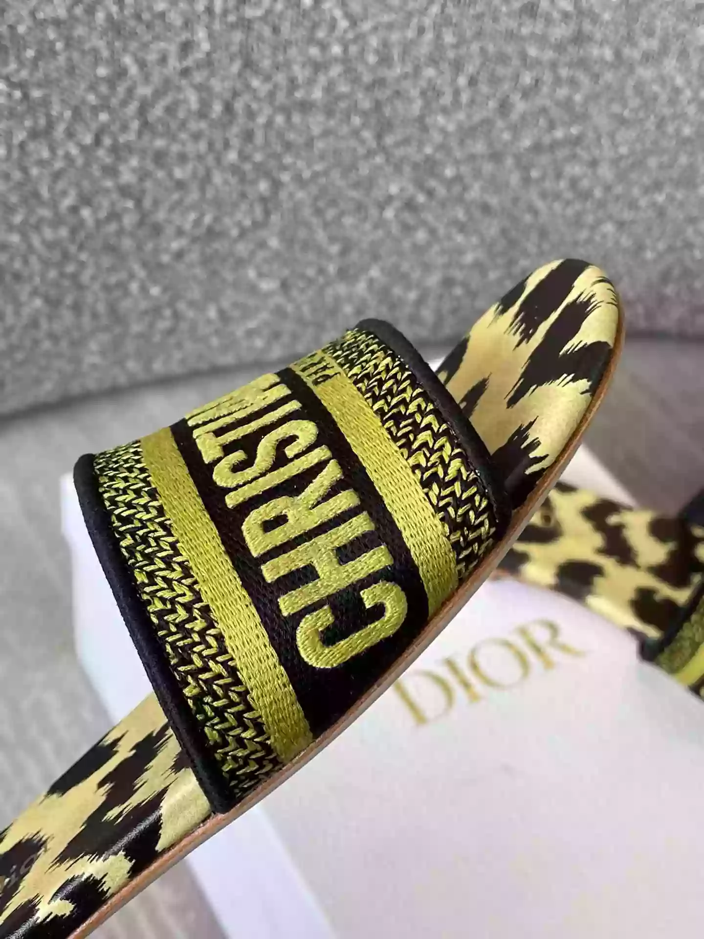 D*or slippers - sdd026