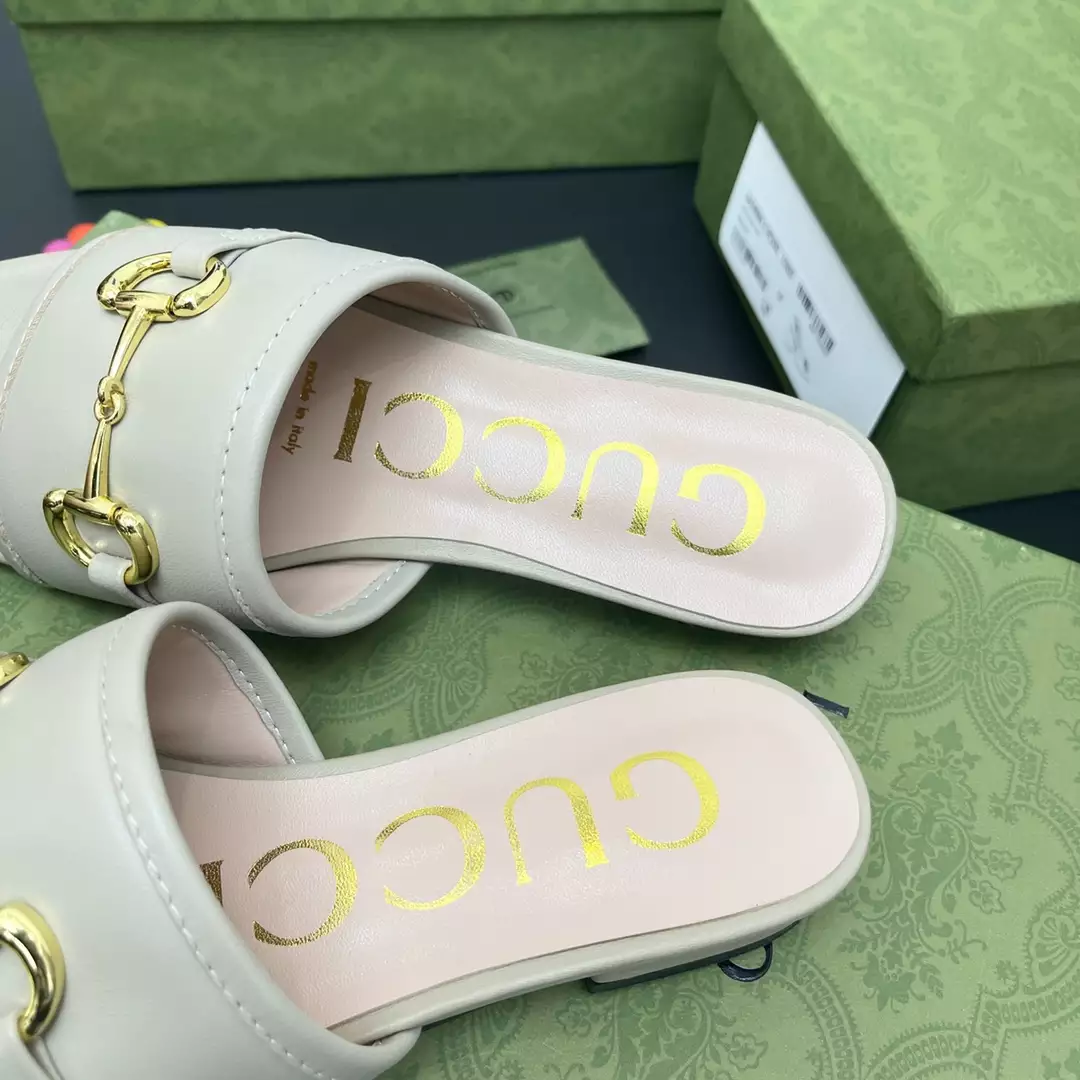 G*u*i slippers - sdg025