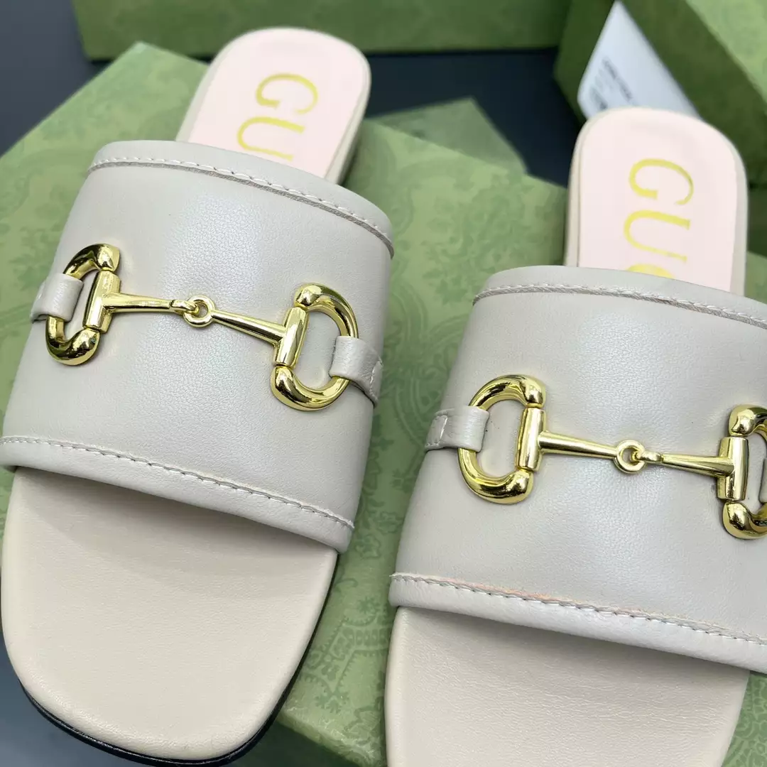 G*u*i slippers - sdg025