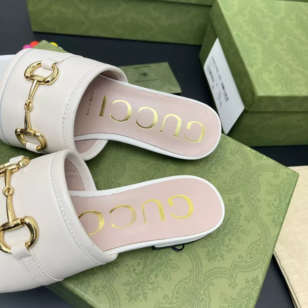 G*u*i slippers - sdg027