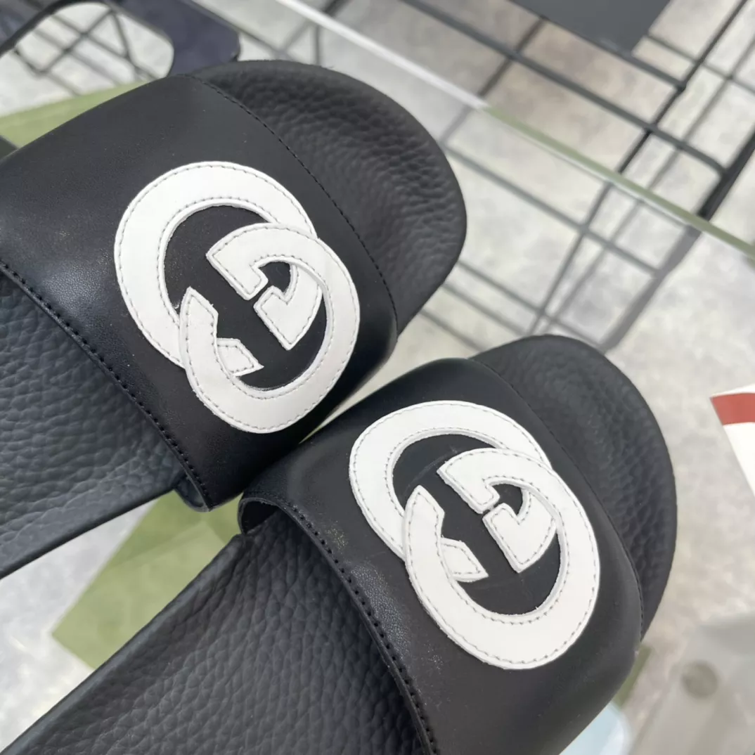 G*u*i slippers - sdg033