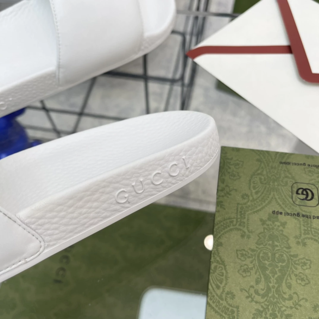 G*u*i slippers - sdg034