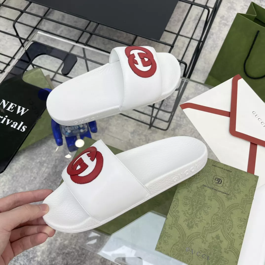 G*u*i slippers - sdg034