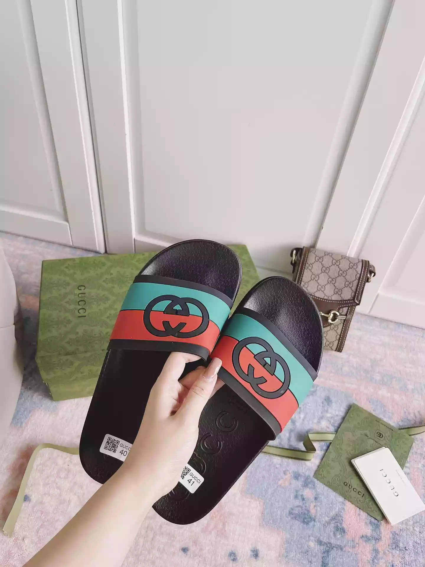 G*u*i slippers - sdg035