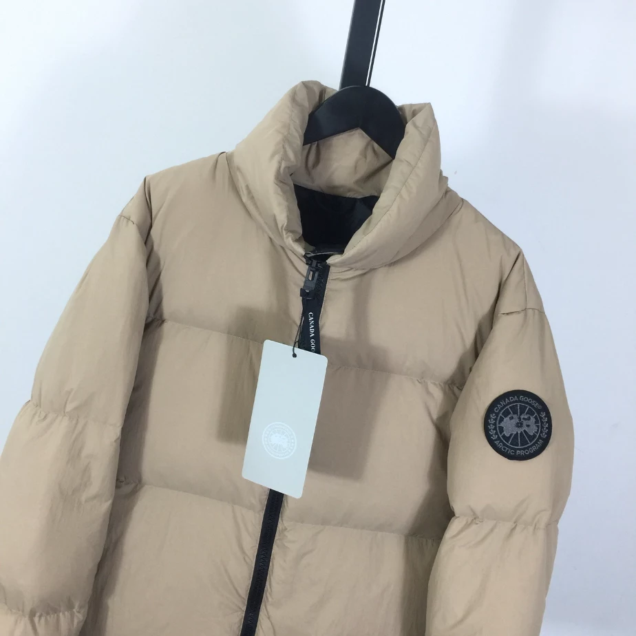 Can*a Go*e jacket