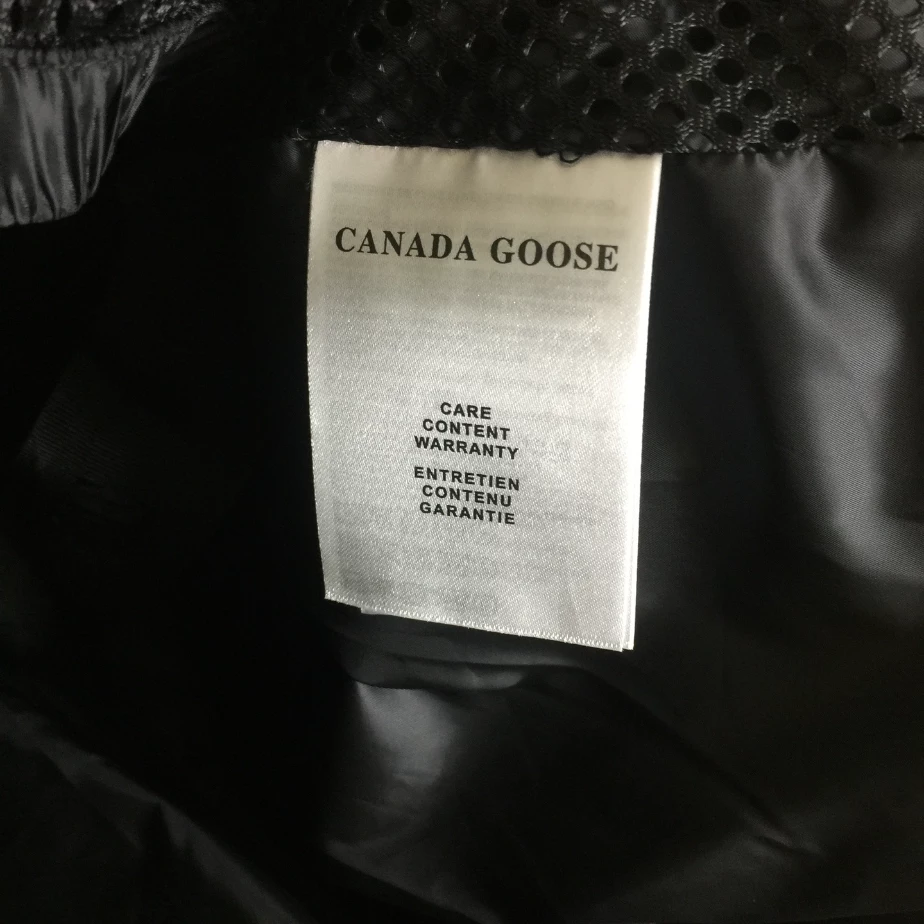 Can*a Go*e jacket