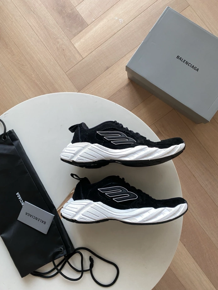 MEN'S MONDAY SHOE IN BLACK/WHITE - BB282